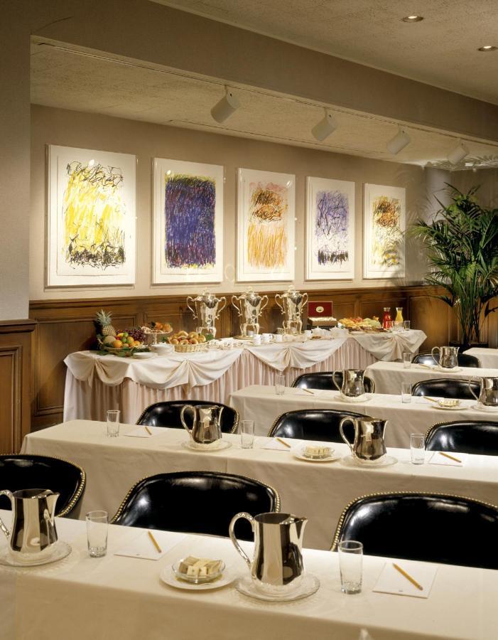 The Inn At The Standard Club Чикаго Екстериор снимка